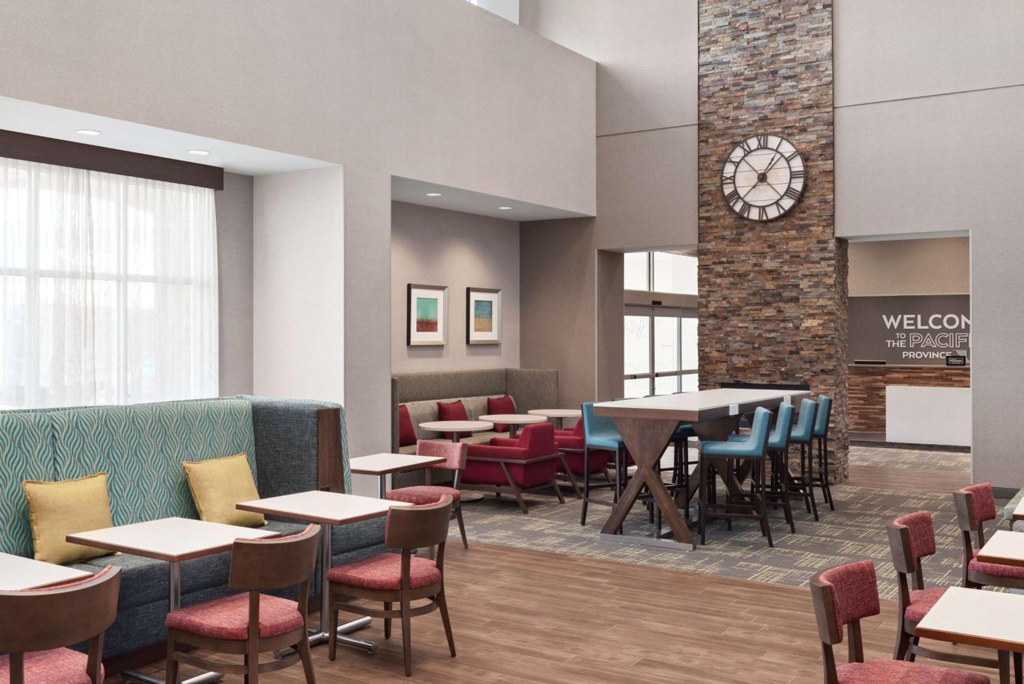 Hampton Inn&Suites Kelowna, British Columbia, Canada Exterior foto